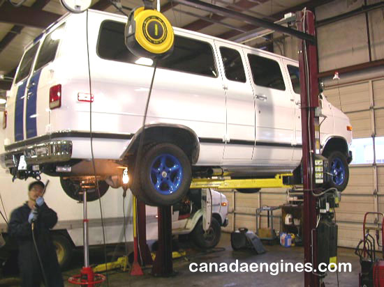 9_GM_Crate_engine_van_installation9