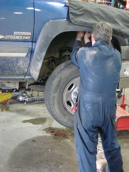 280_Chevy_2500HD_Duramax_diesel_engine