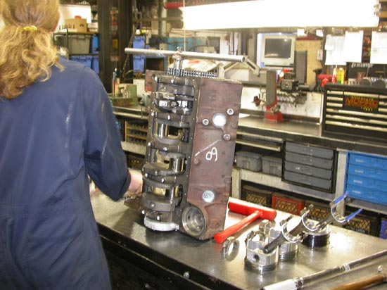 80_remanufactured_engine_reassembly